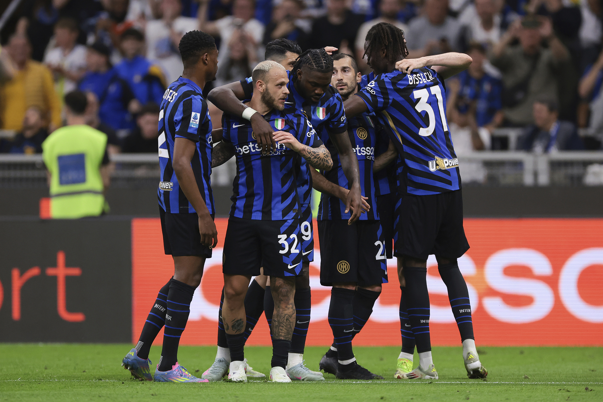 u8国际-周末钻石联赛焦点战！AC米兰迎战多特蒙德，大胜或上演的简单介绍